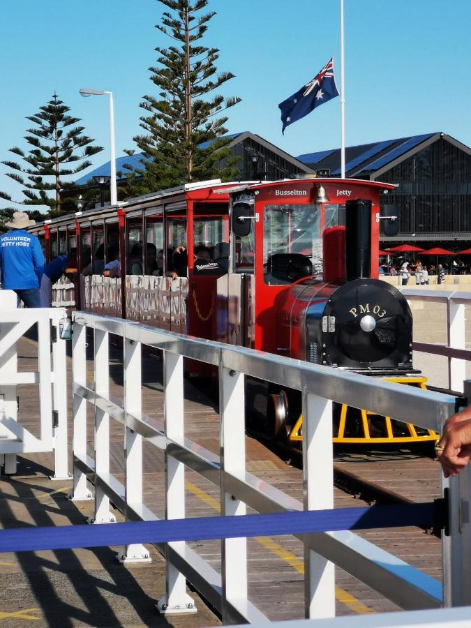 Busselton Jetty Chalets Exterior photo