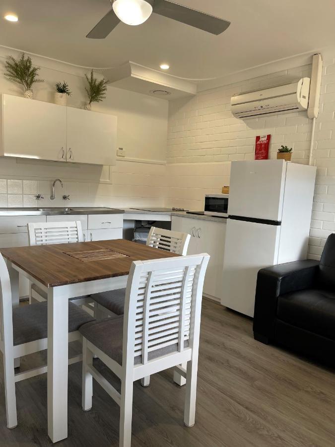 Busselton Jetty Chalets Exterior photo