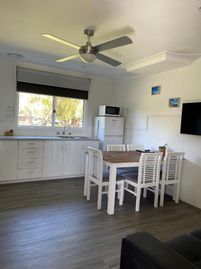 Busselton Jetty Chalets Exterior photo