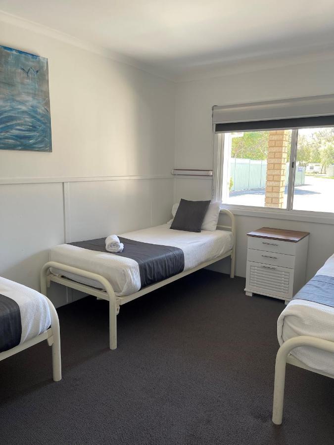 Busselton Jetty Chalets Exterior photo