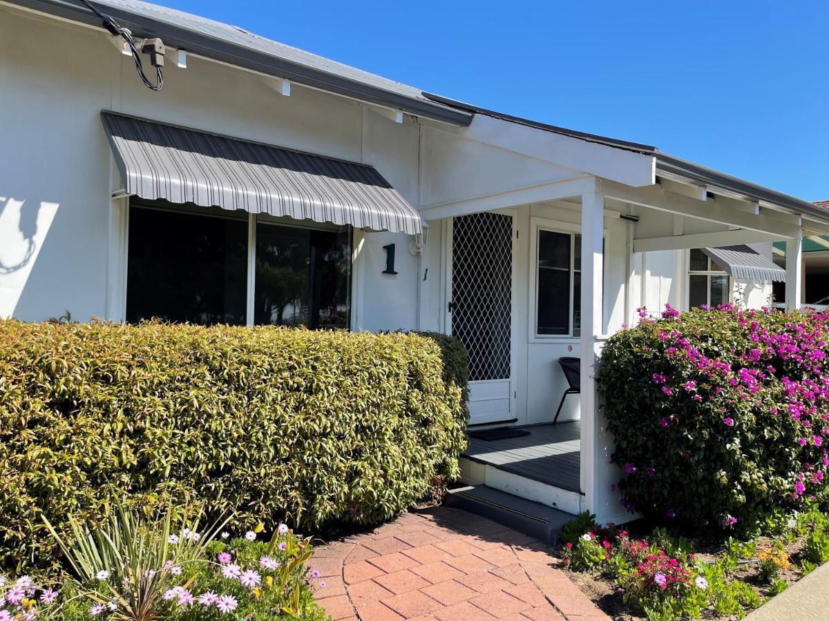 Busselton Jetty Chalets Exterior photo